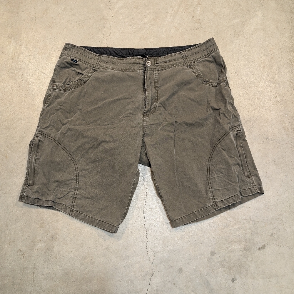 Kuhl Ramblr Men's 40 Cargo Shorts Brown